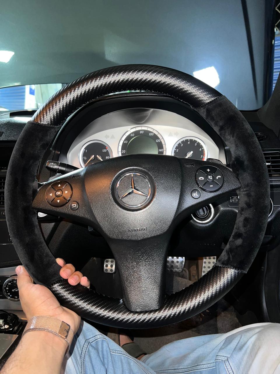 ALCANTARA STEERING WHEEL COVER. | Primum Quality